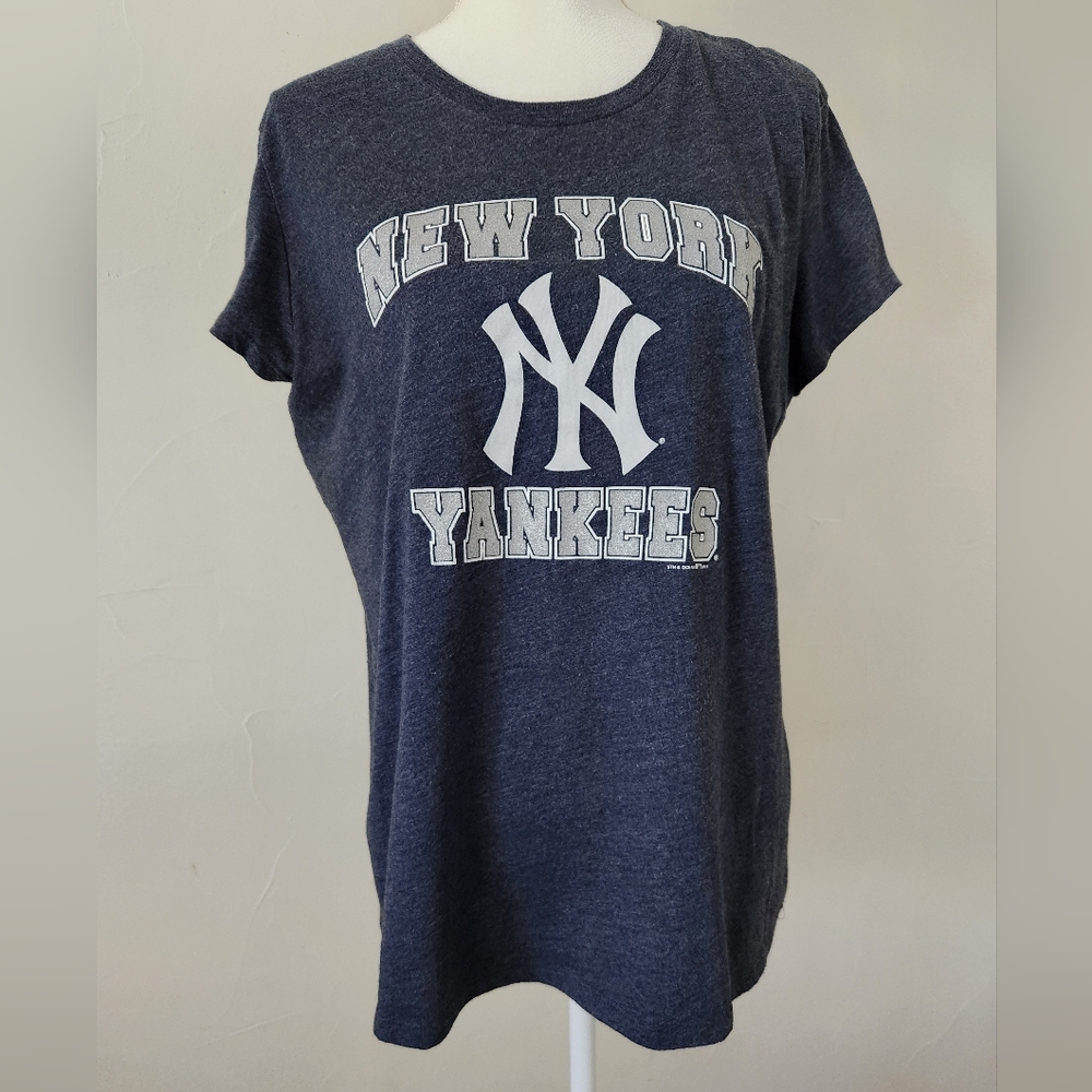 Genuine Merchandise Dark Heather Gray Tee with MLB Logo